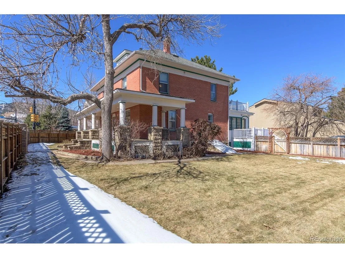 Photo of 1905 Iris Ave