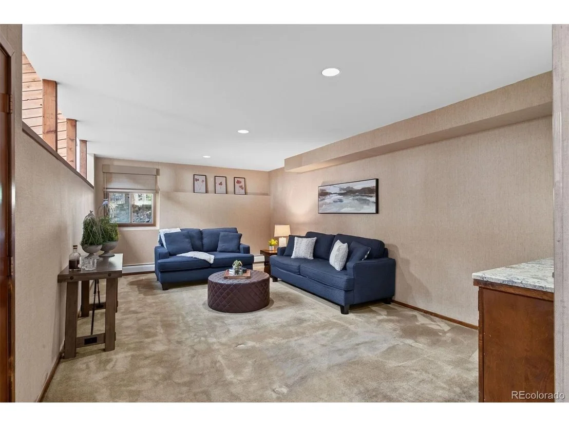 Photo of 1644 Tamarac Dr