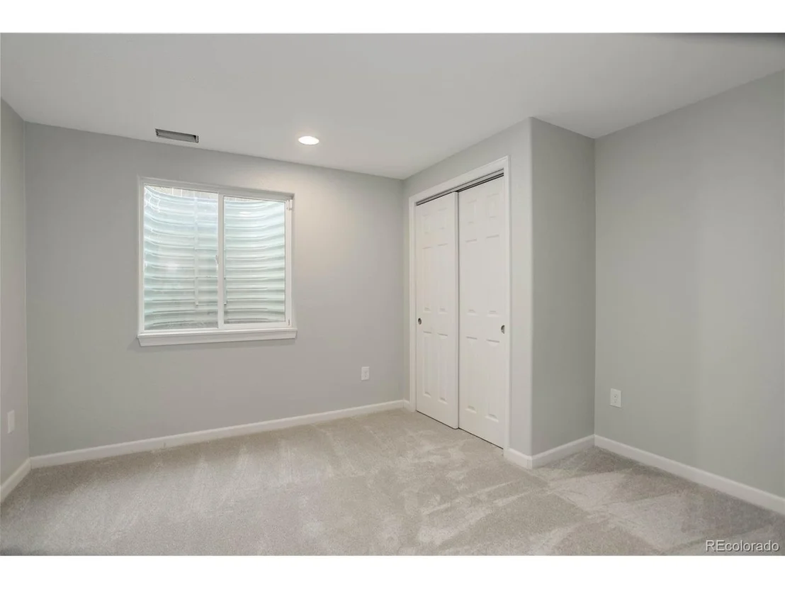 Photo of 345 Onyx Way
