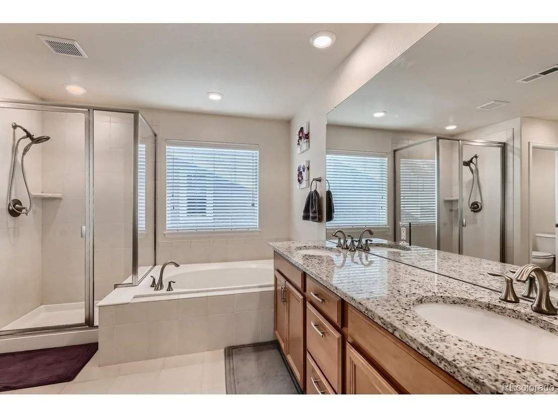 Photo of 10071 Isle Cir