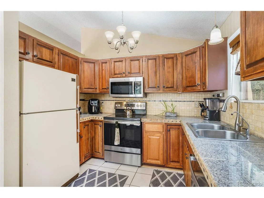 Photo of 385 Seneca Way