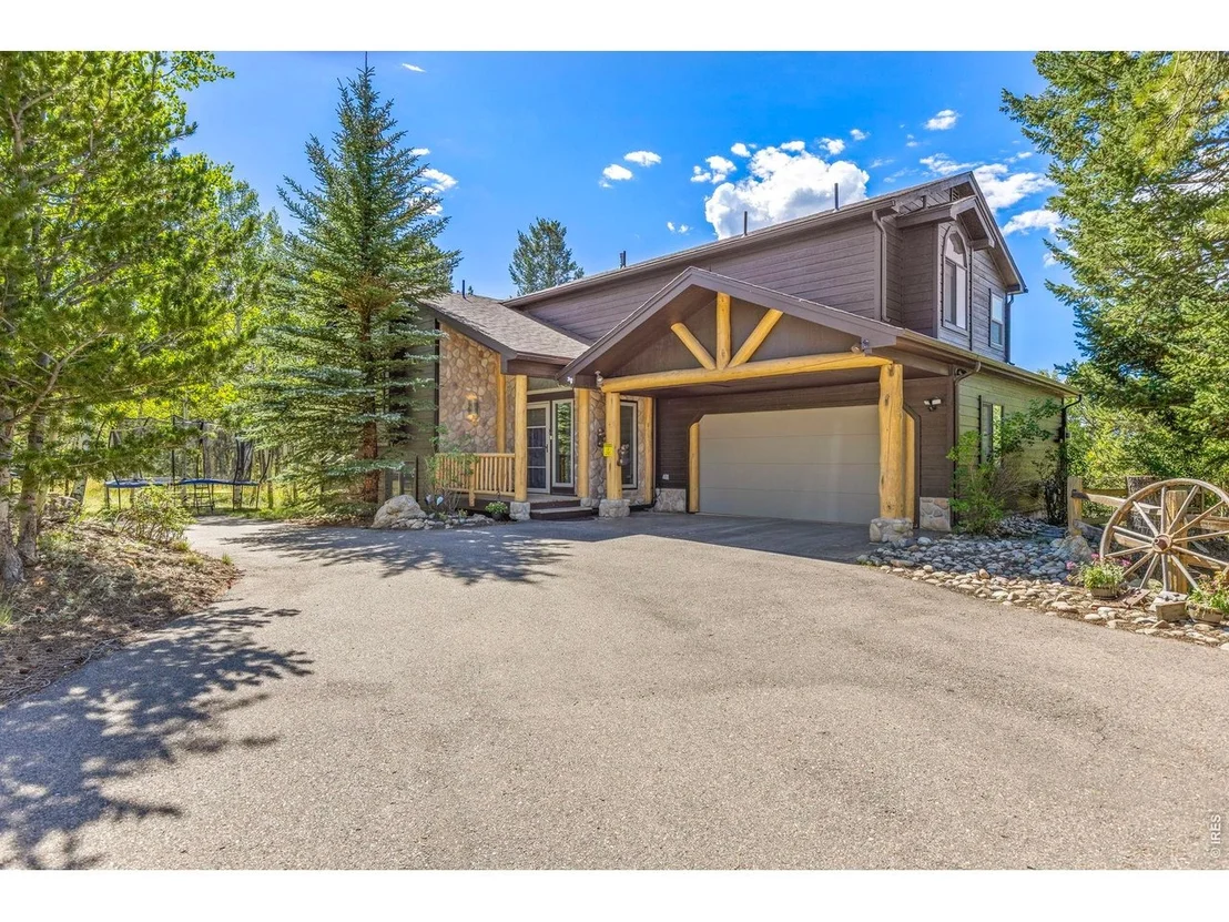 Photo of 428 Aspen Ln