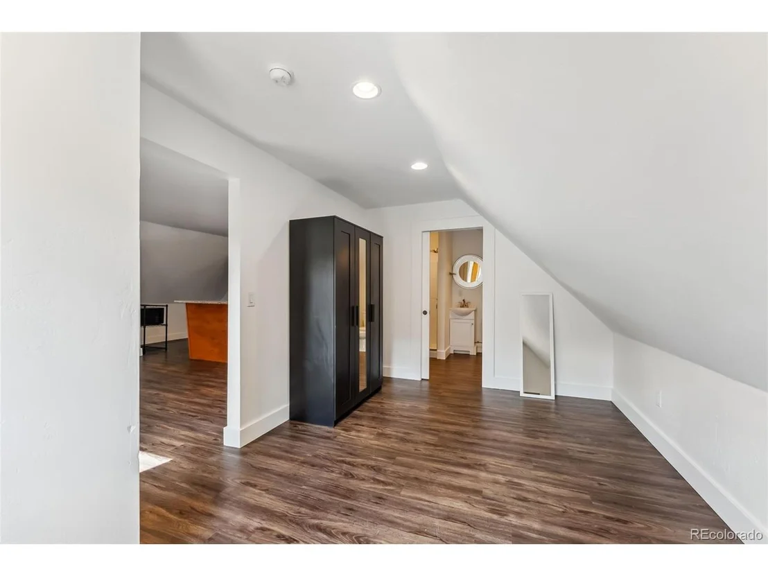 Photo of 475 Vail Cir