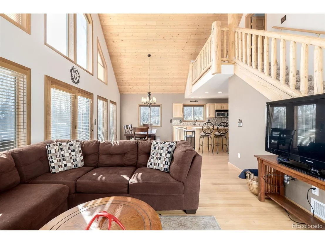 Photo of 60 Idaho Ct