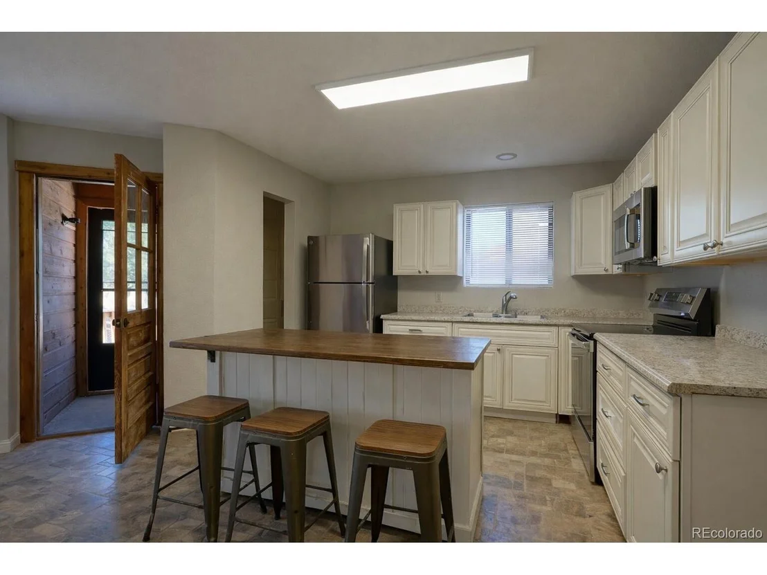 Photo of 968 Chickasaw Dr