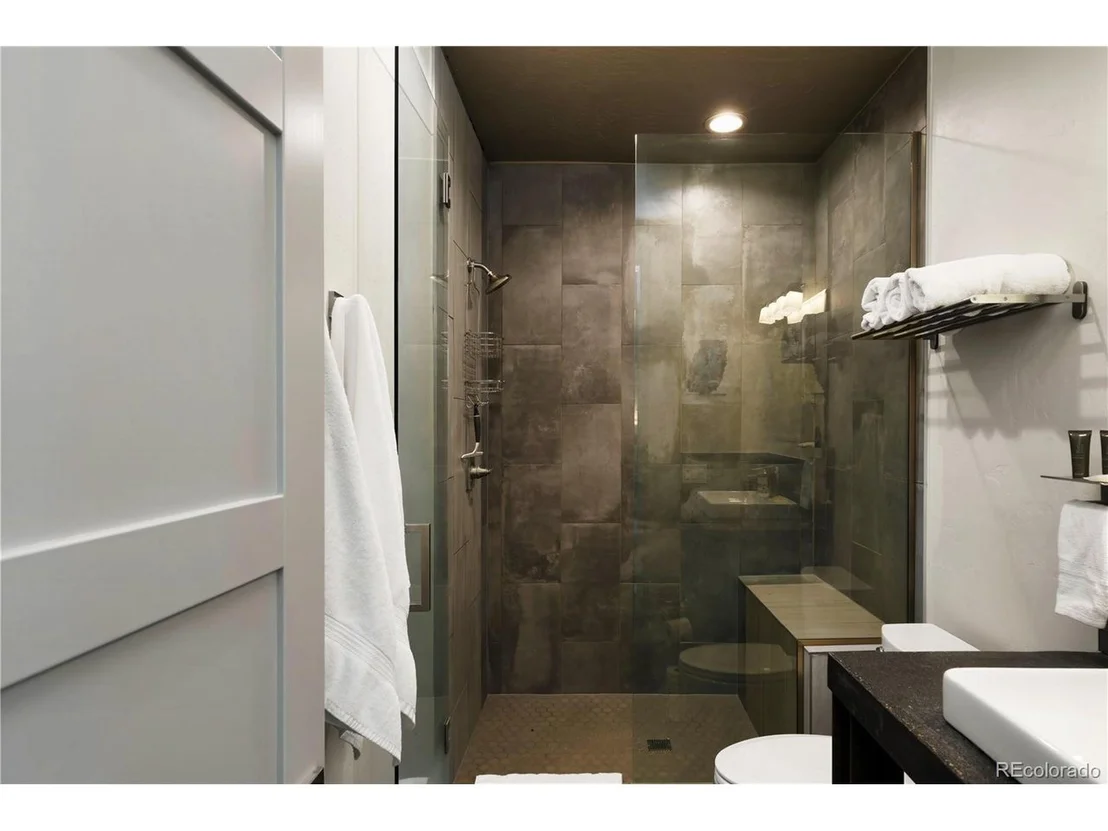 Photo of 28 Rainbow Dr