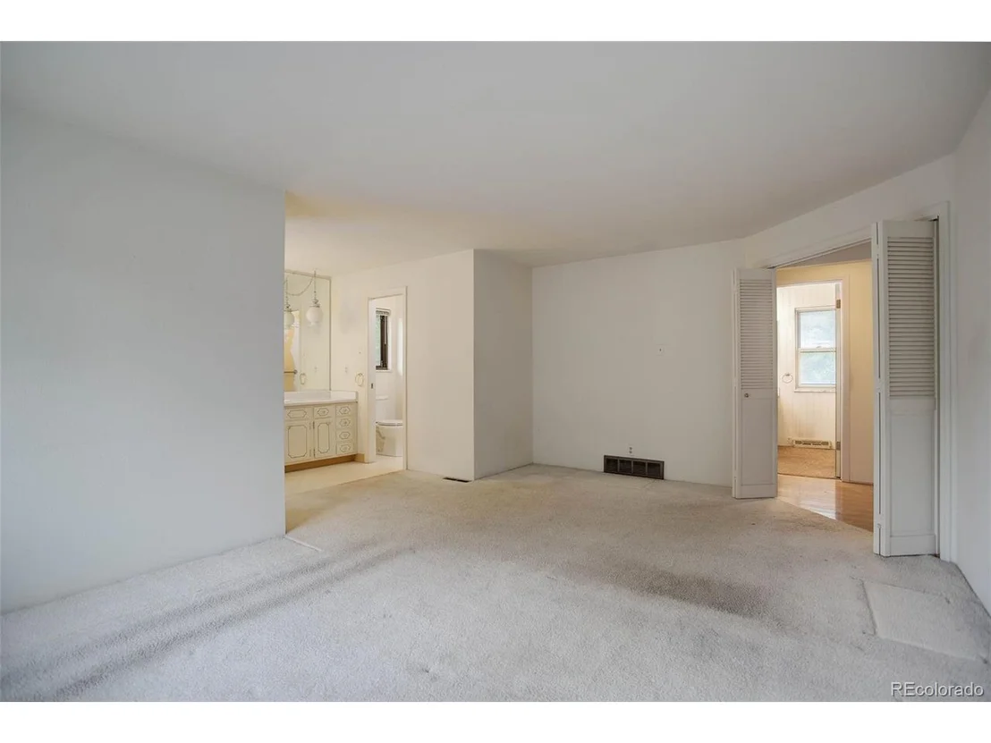Photo of 42 Eagle Dr