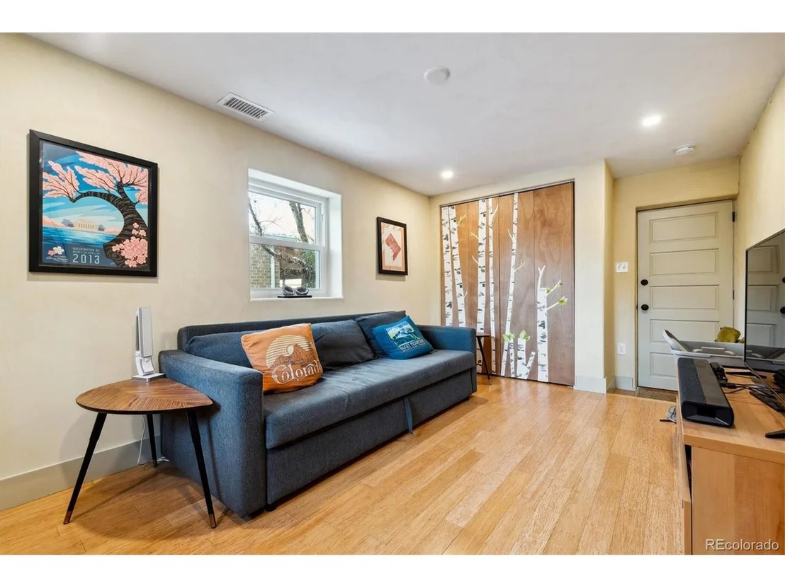 Photo of 3044 Eudora St