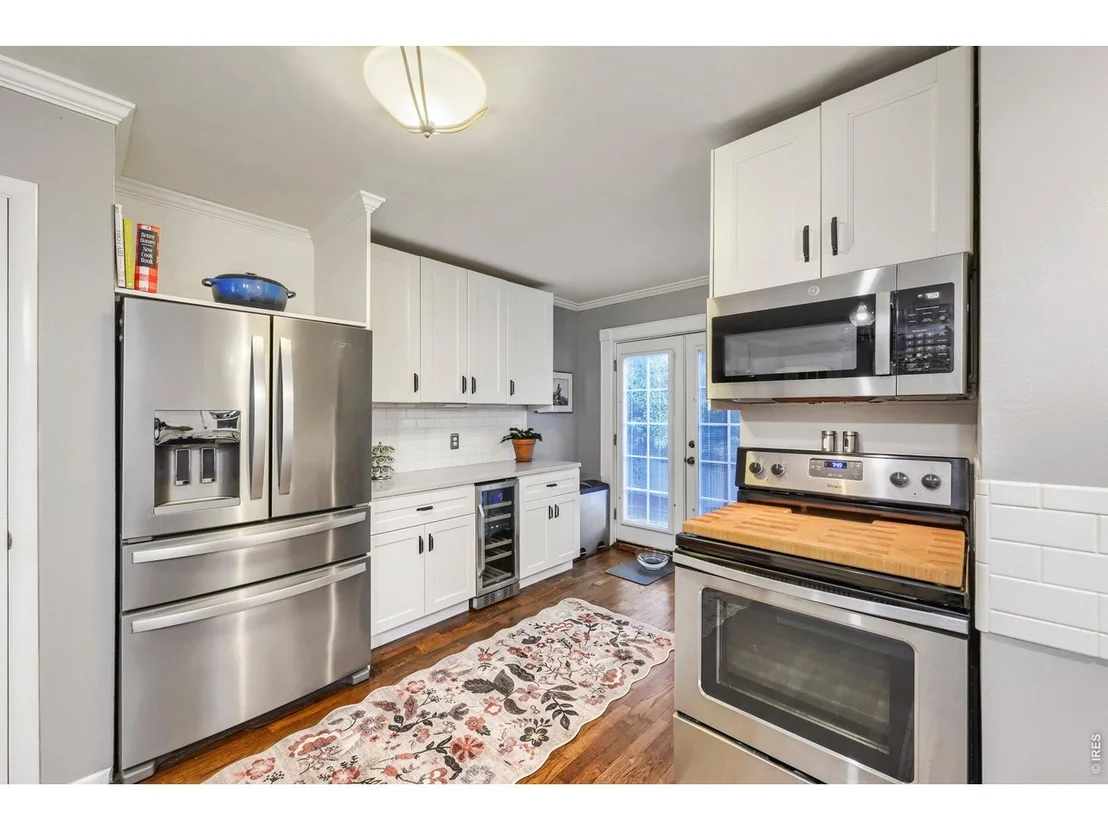 Photo of 202 8th Ave