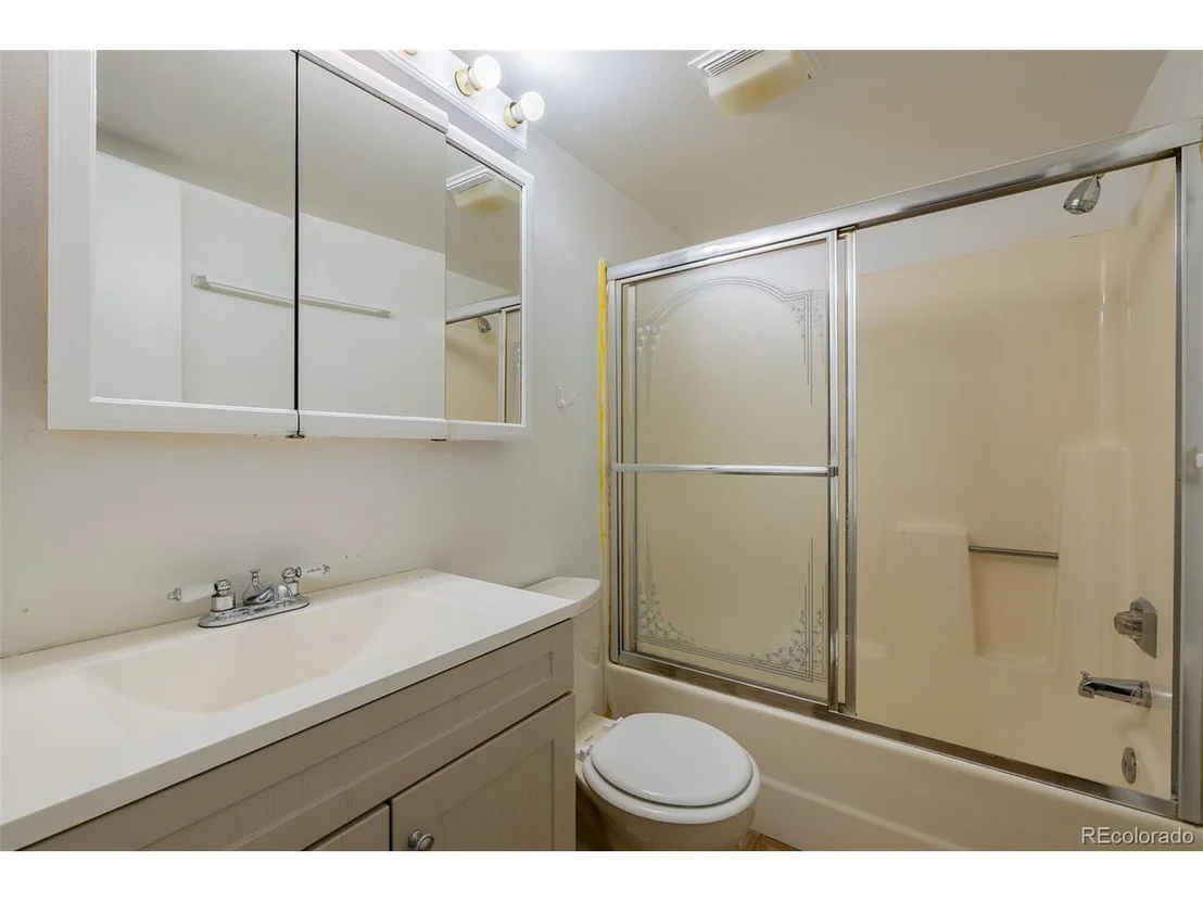 Photo of Unit 1007 at 2201 Sable Blvd