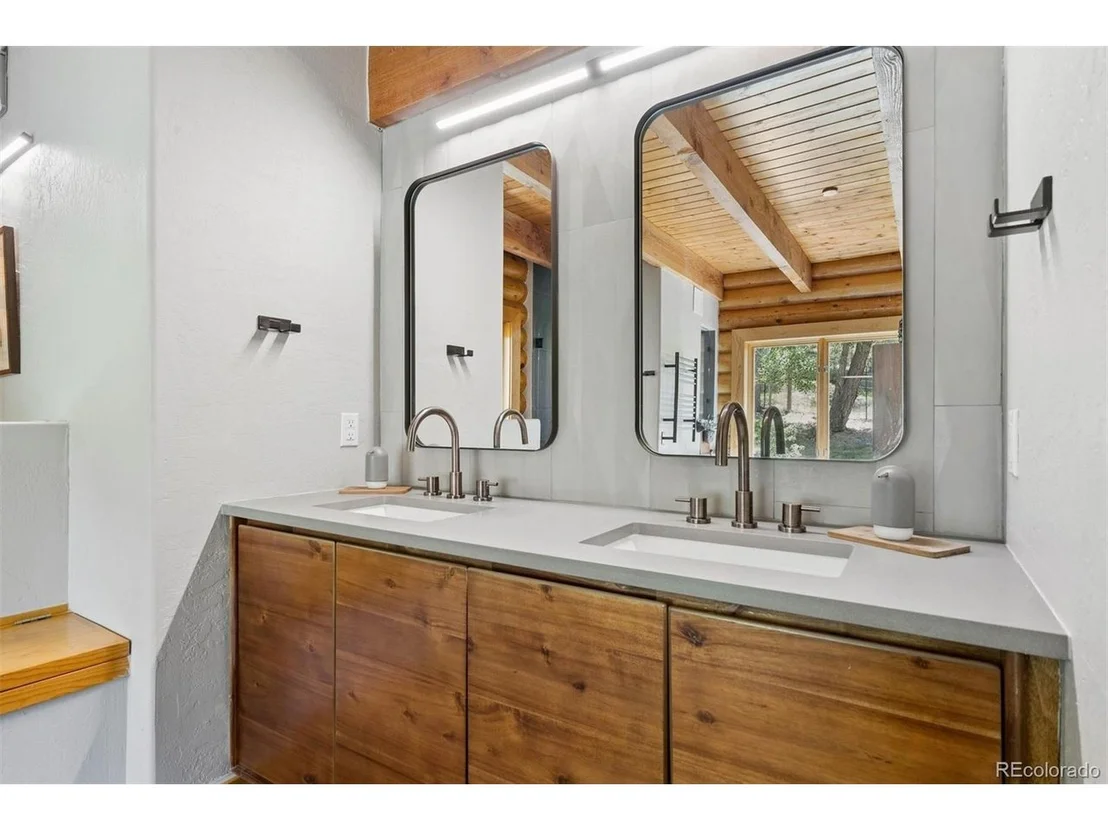Photo of 4620 Forest Hill Rd