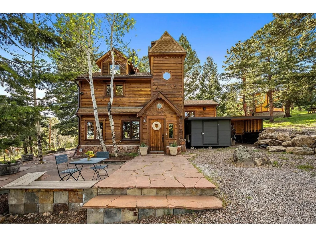 Photo of 489 Circle Dr