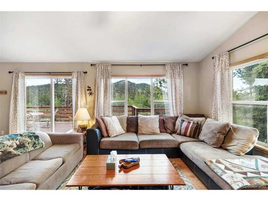 Photo of 274 Folsom Dr