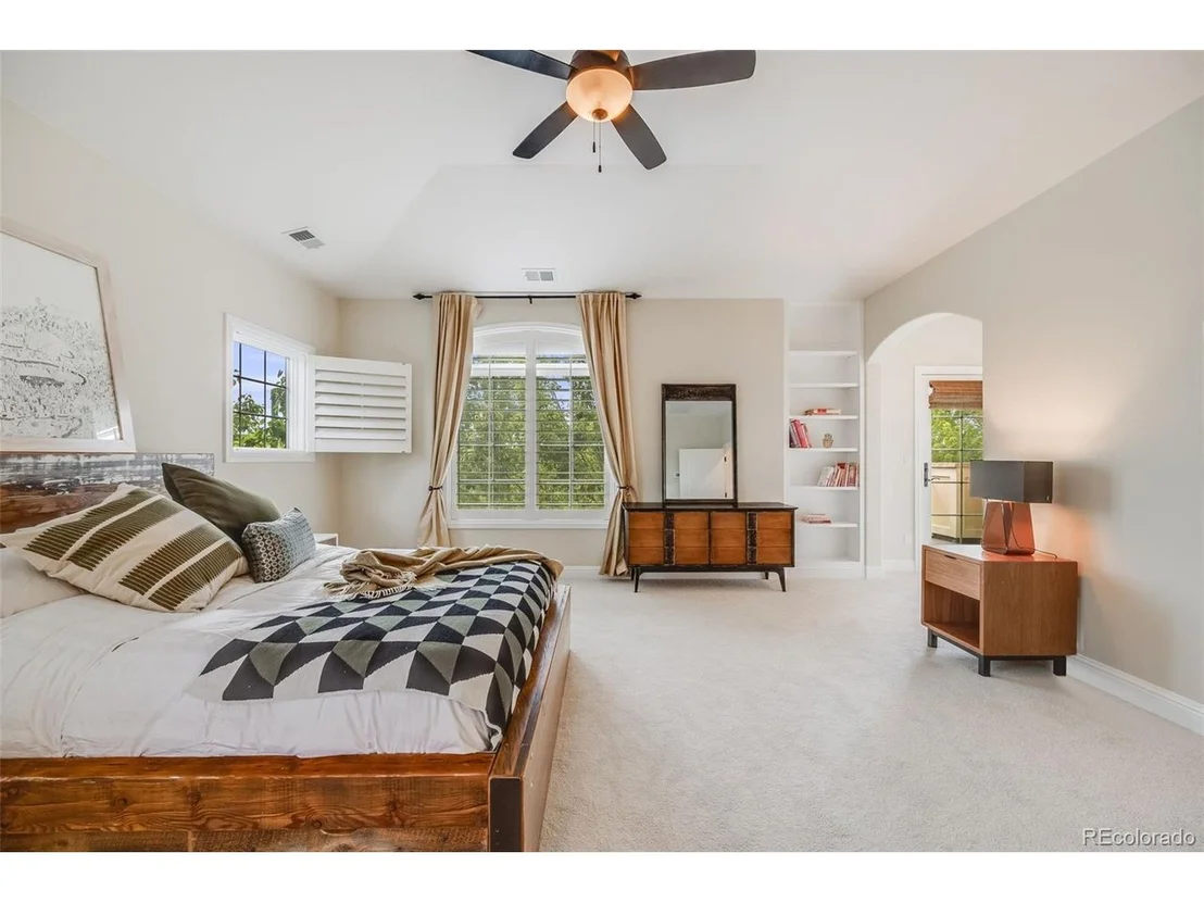 Photo of 2362 Spruce Way