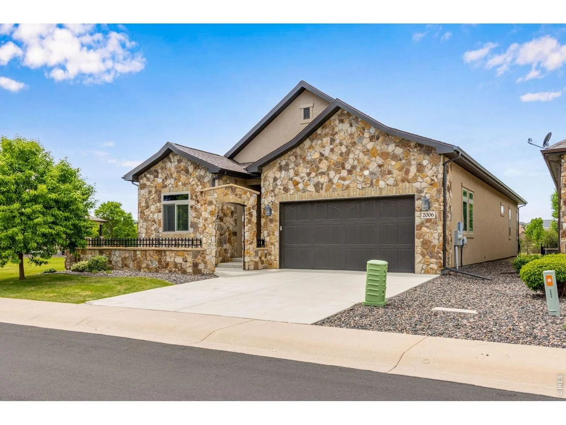 Photo of 2006 Vineyard Dr