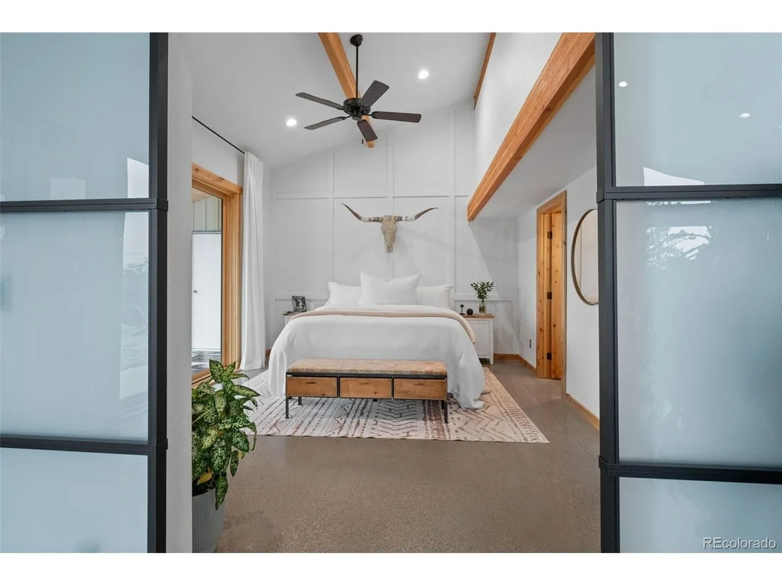 Photo of 150 Summit Dr