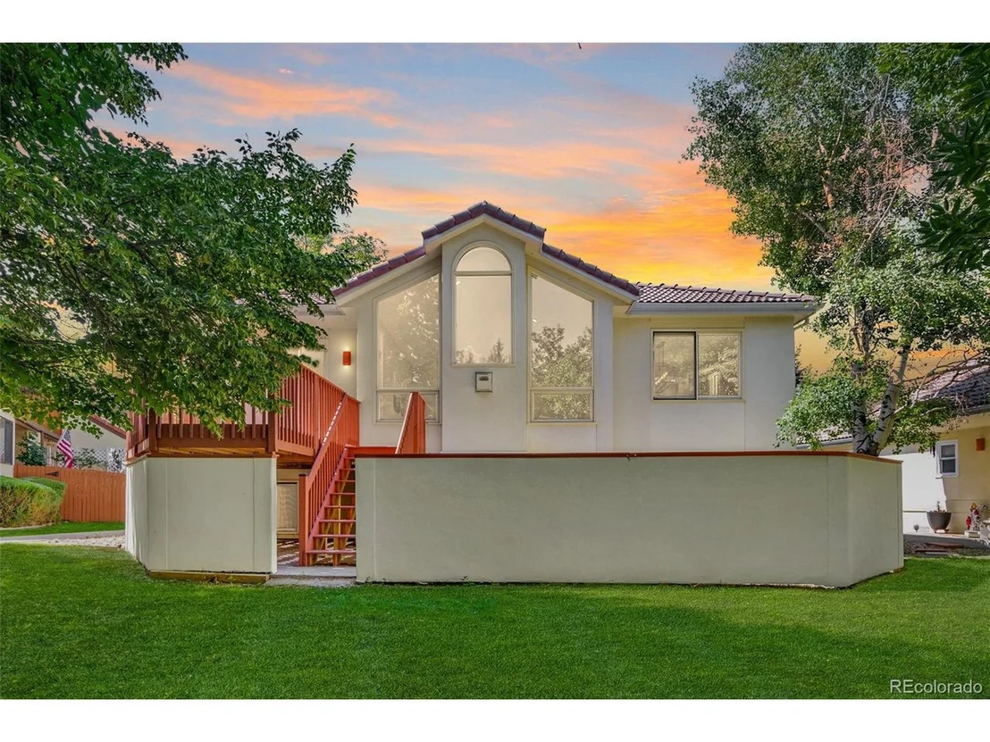 Photo of 8462 Robb Cir