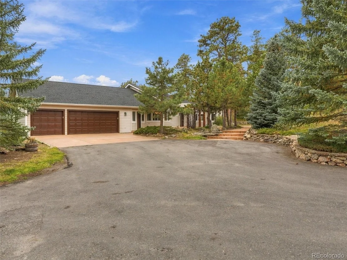 Photo of 35000 Fox Ridge Rd