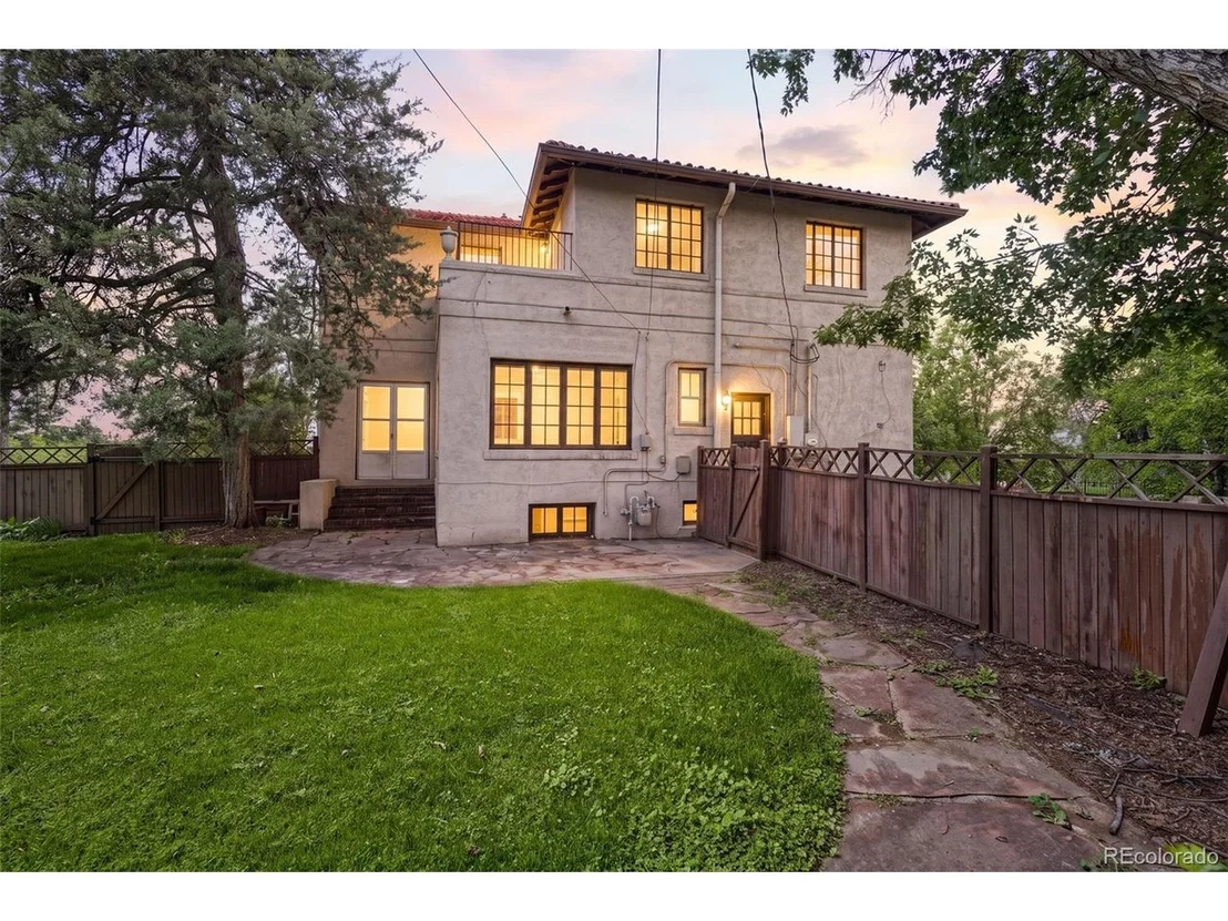 Photo of 2398 Colorado Blvd