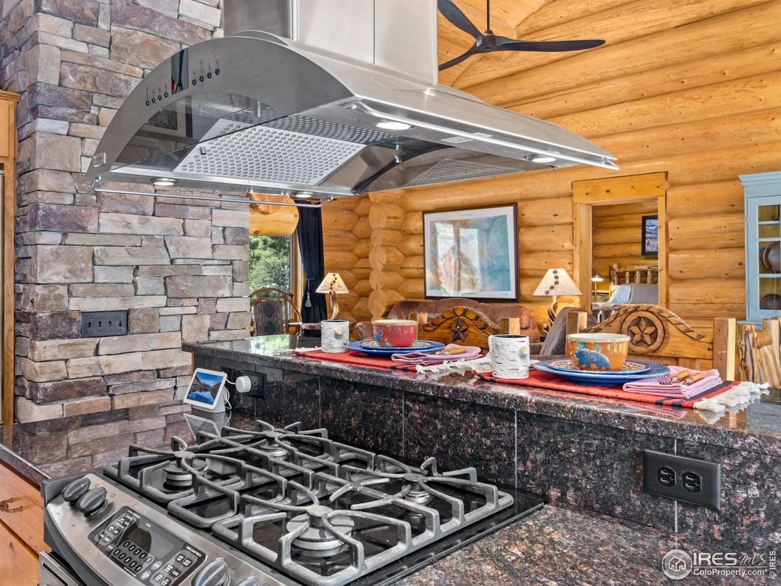 Photo of 2030 Cherokee Dr