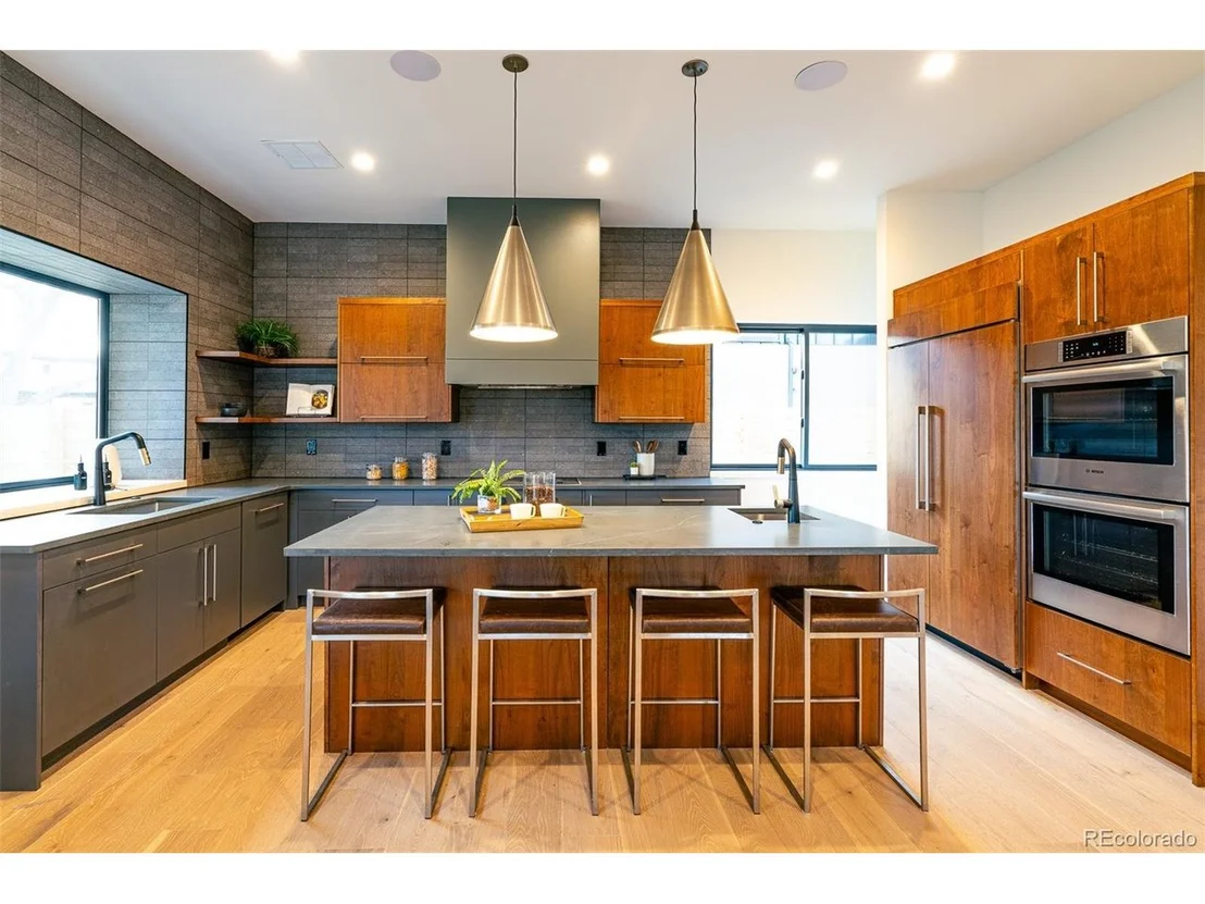 Photo of 2126 Vine Ave