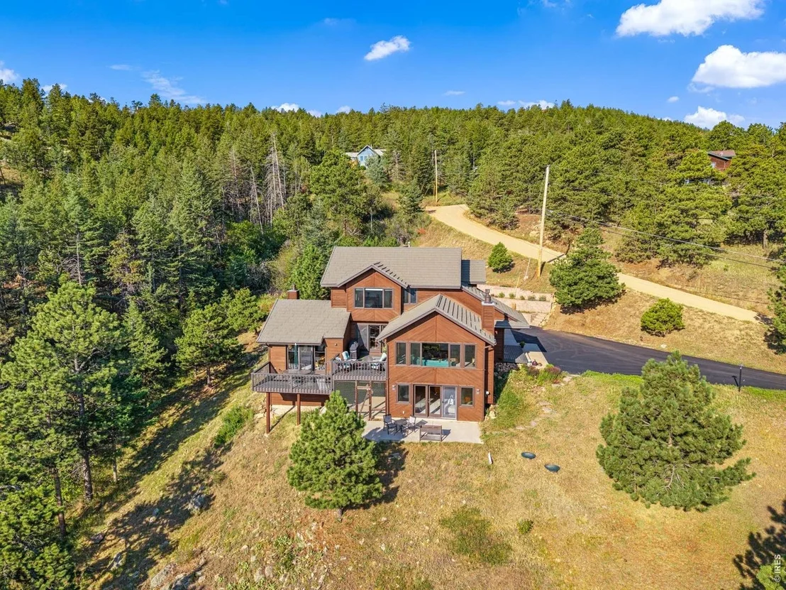 Photo of 716 Brook Rd