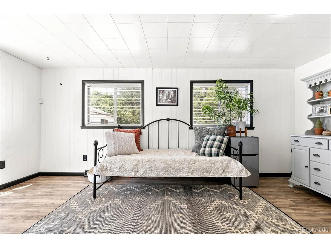 Photo of 4641 W Short Pl