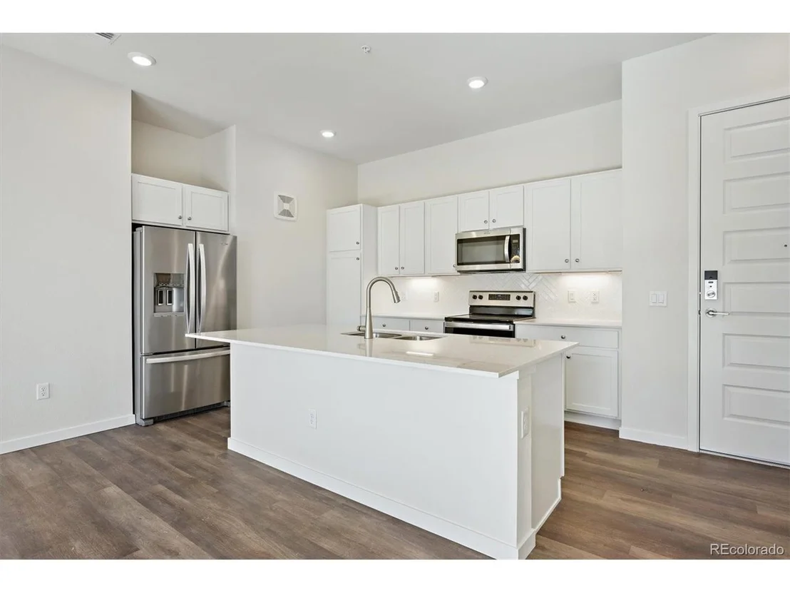 Photo of Unit 2406 at 485 Interlocken Blvd