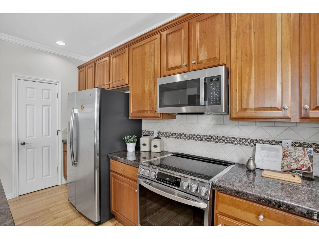 Photo of 1095 Terrace Cir S