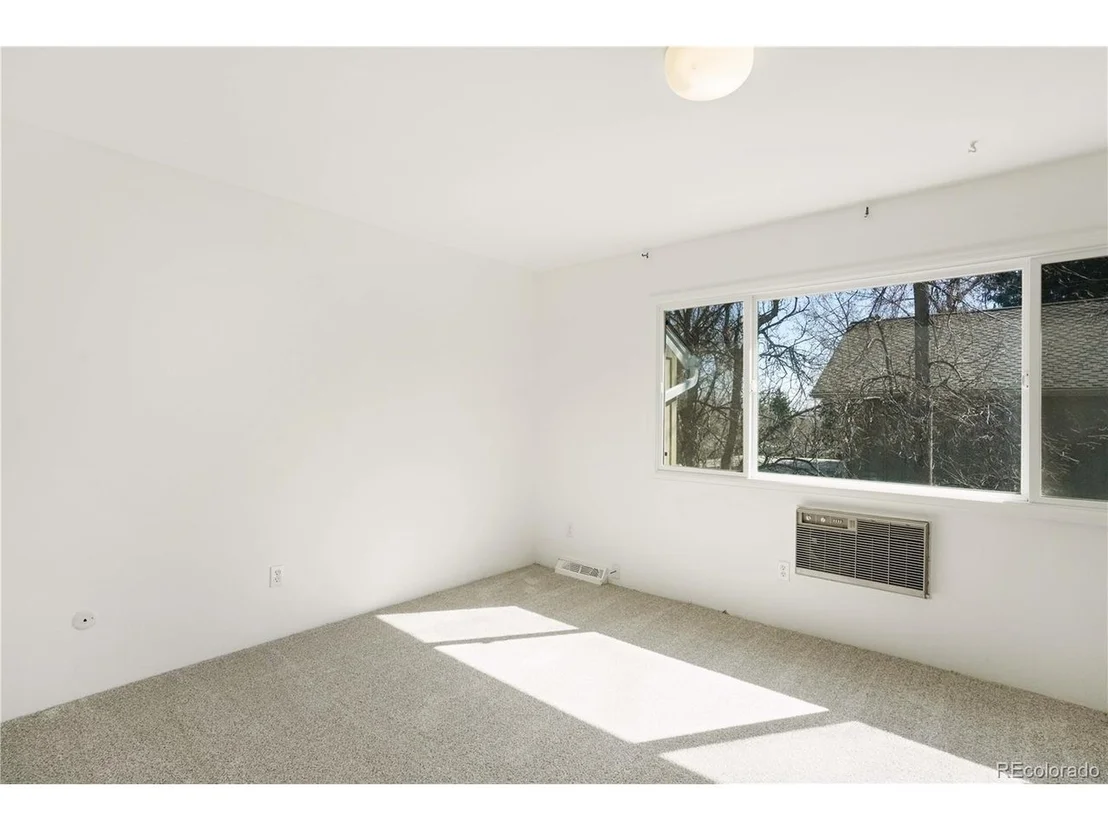 Photo of Unit 13 at 3870 Broadway St
