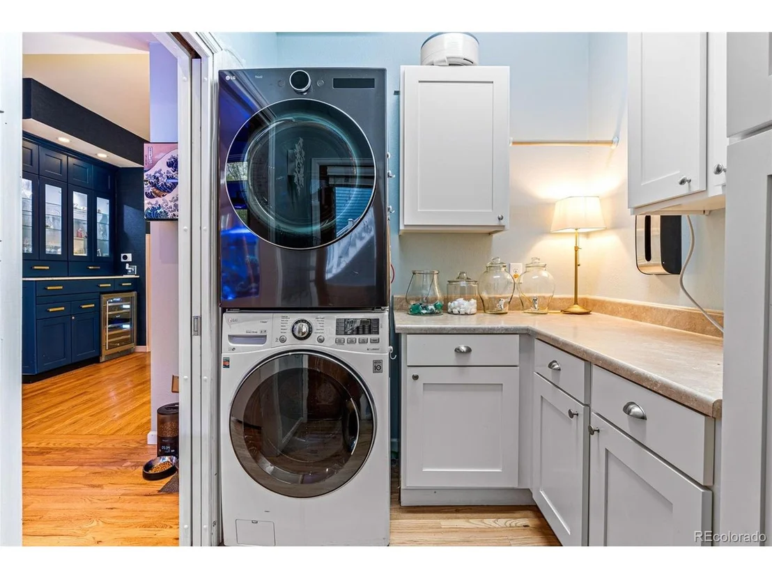 Photo of 1004 Katy Ln
