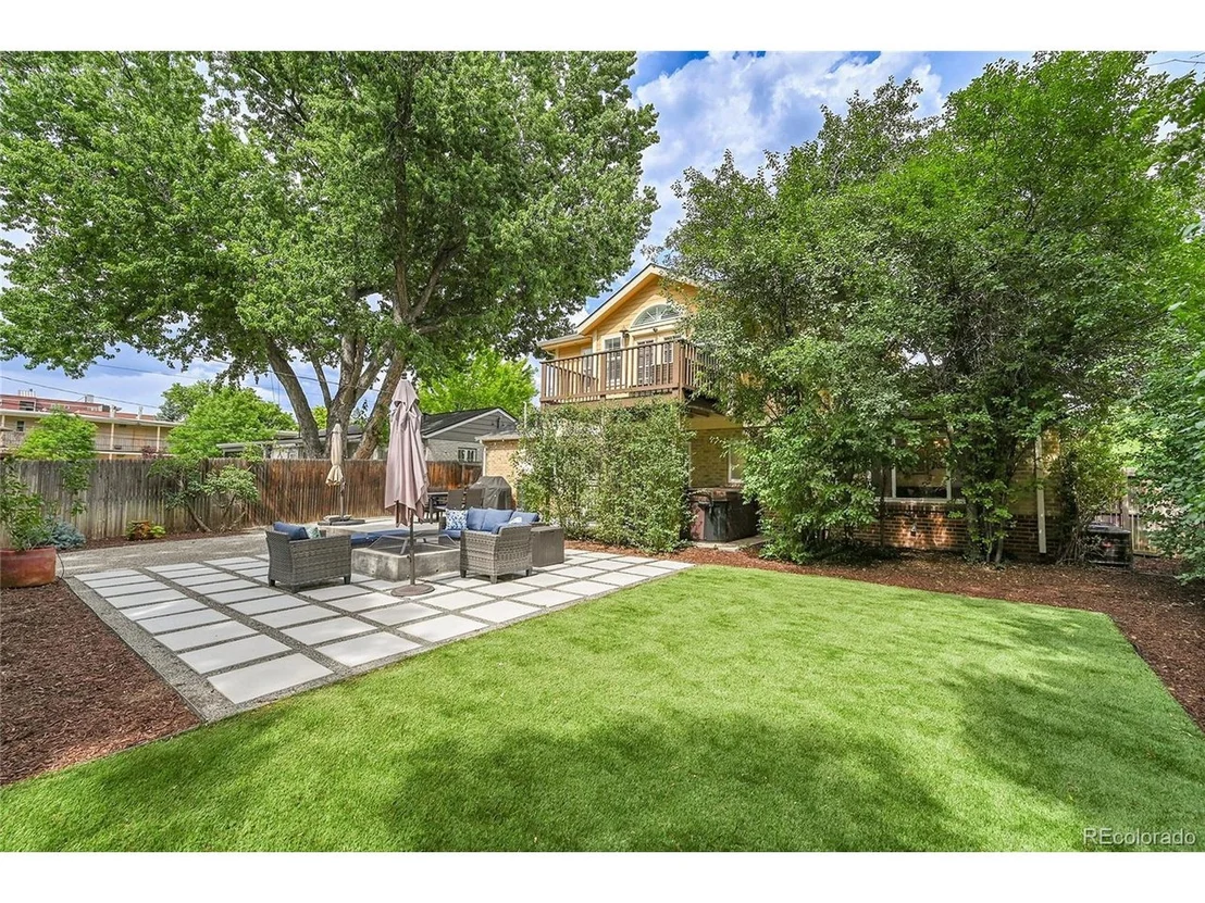 Photo of 845 Jasmine St