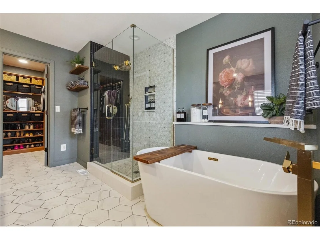 Photo of 10535 Laurelglen Cir