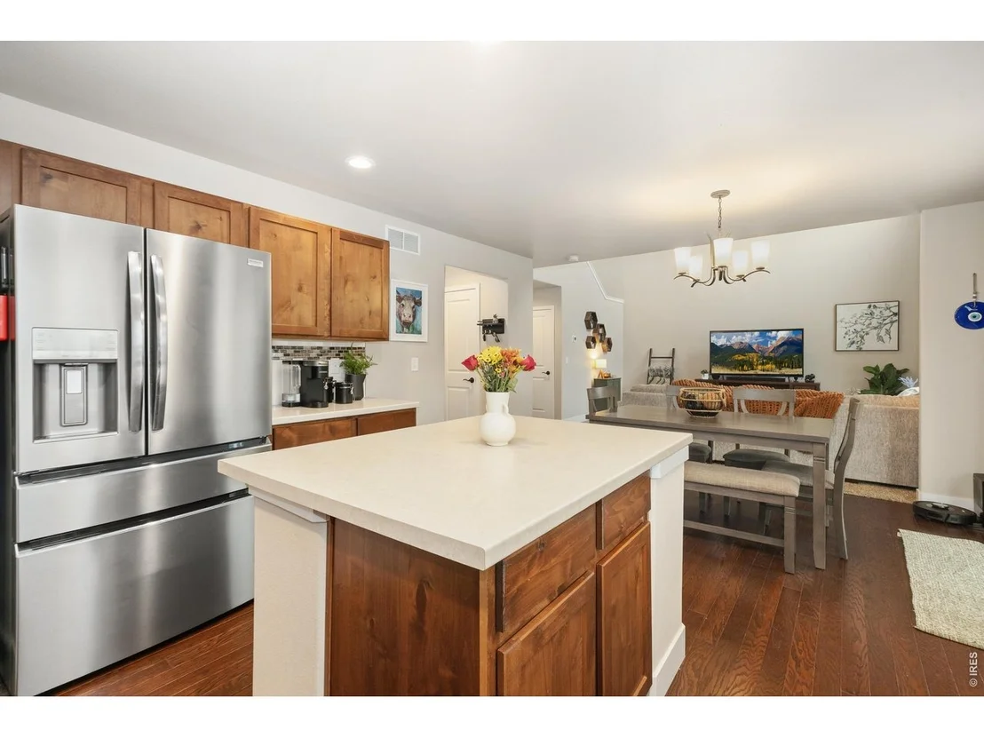 Photo of 2286 Golden Way