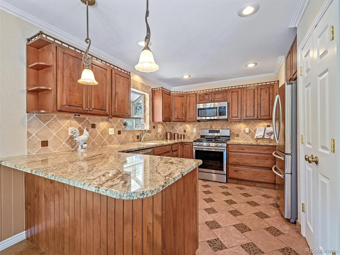 Photo of 1293 Woodside Dr