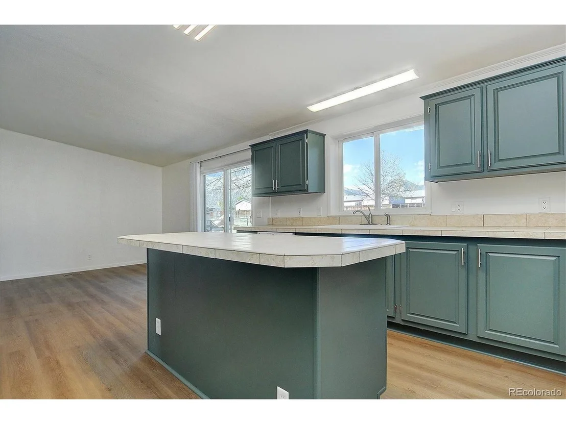 Photo of 164 Robert Dr
