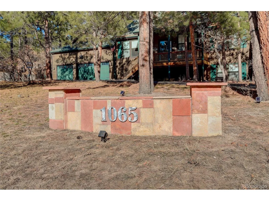 Photo of 1065 Independence Dr