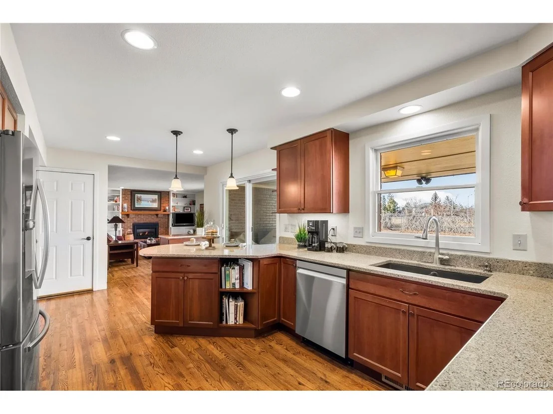Photo of 12945 Columbine Cir