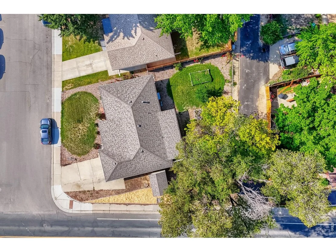 Photo of 1251 Sumner St