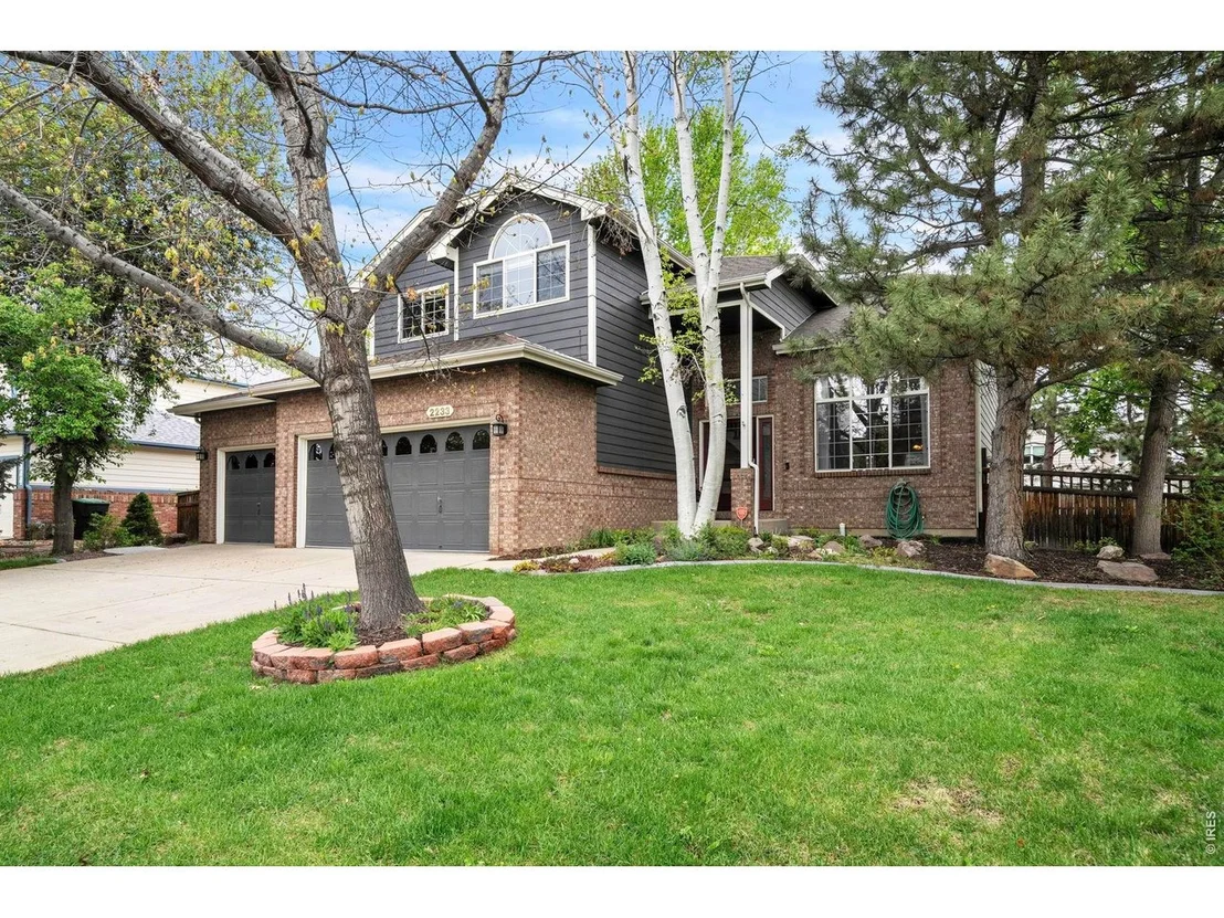 Photo of 2233 Bluebird Dr