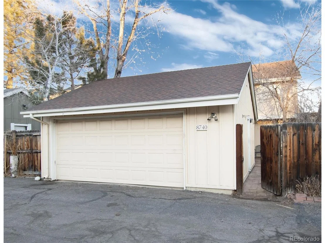 Photo of 8740 Independence Way