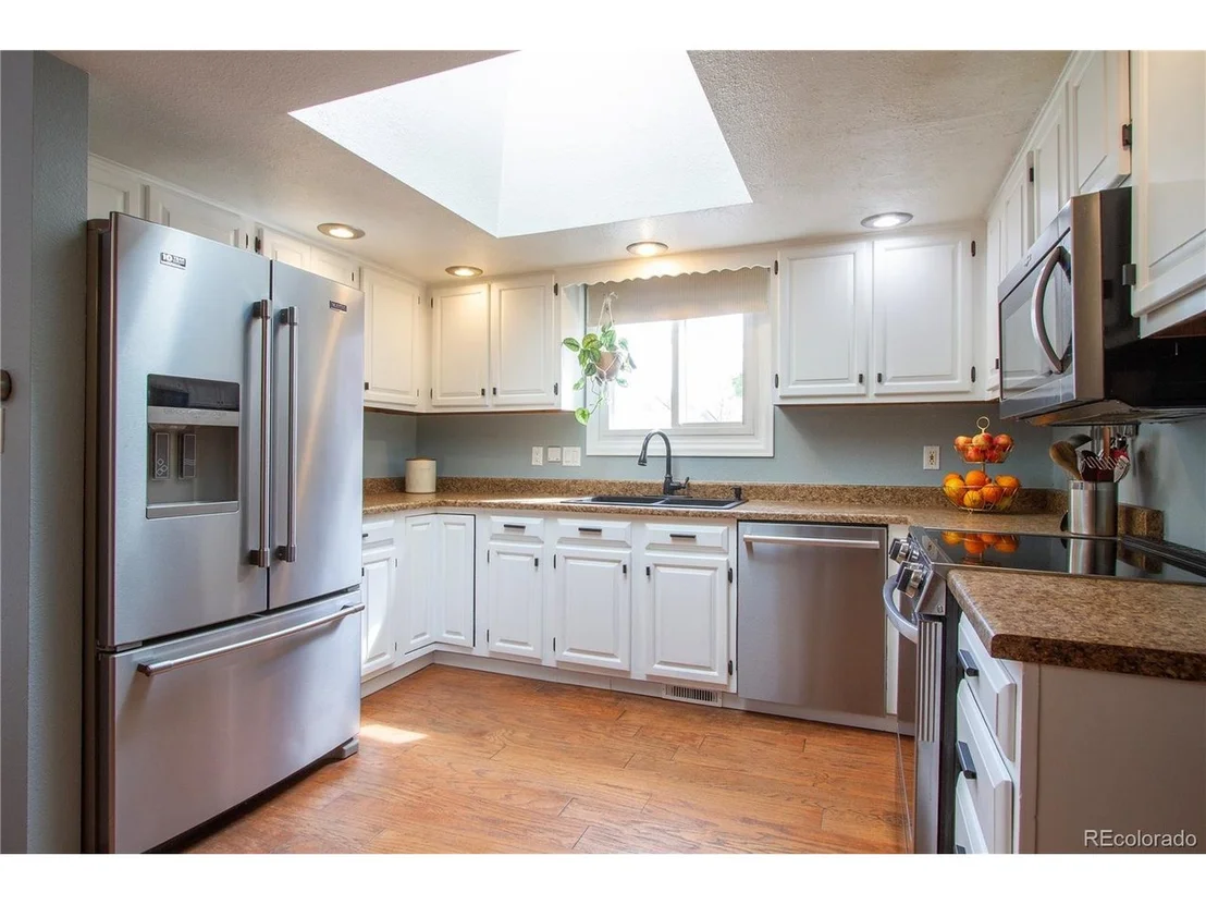 Photo of 557 Eastern Ave