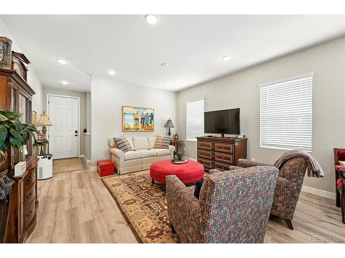 Photo of 5417 Riverbend Ave