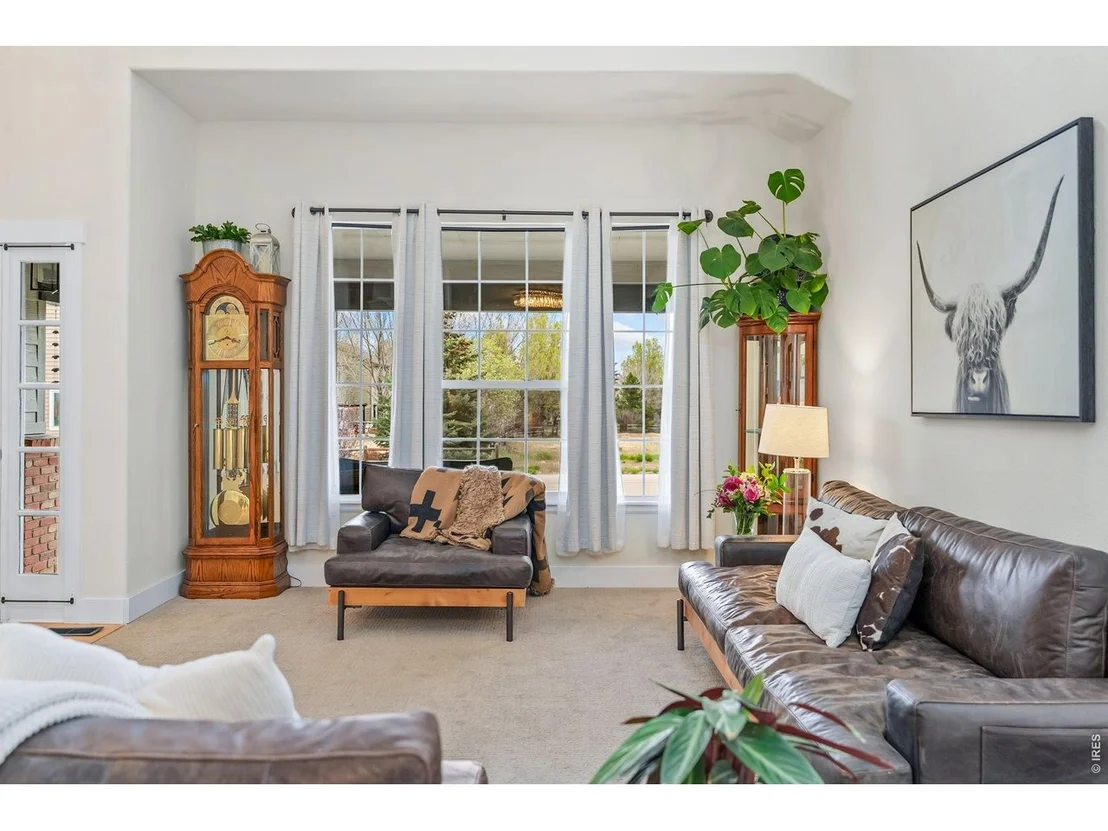 Photo of 2037 River West Dr