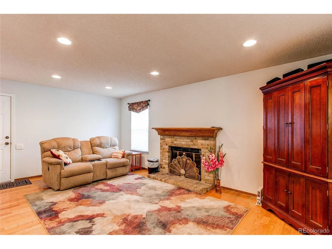 Photo of 9948 King St