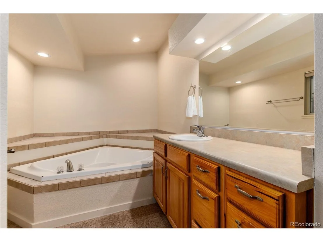Photo of 250 Upper Forest Rd