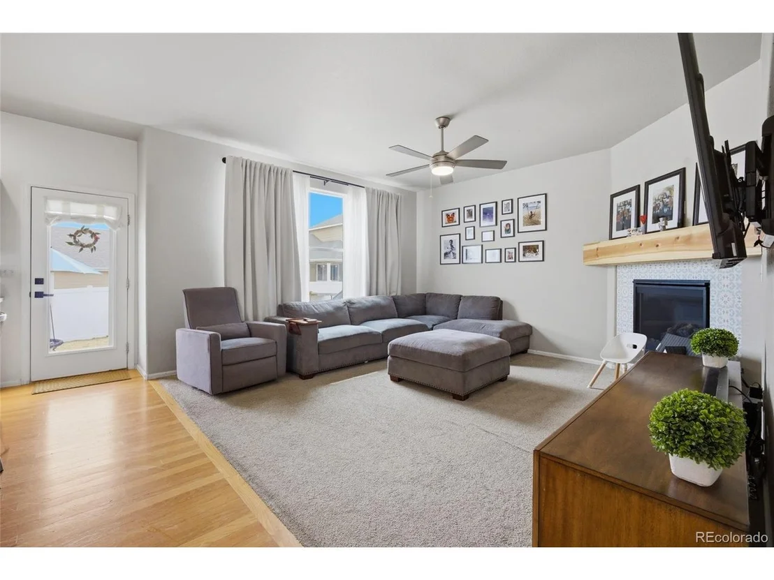 Photo of 627 Gore Range Dr