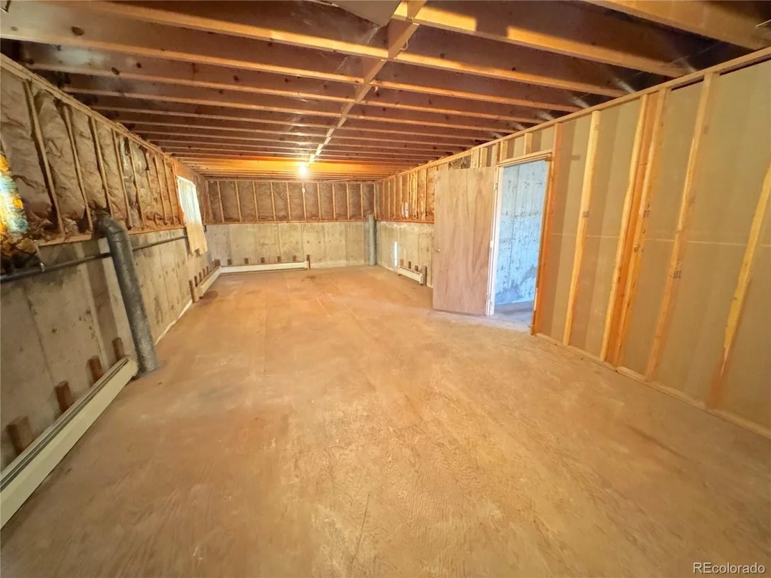 Photo of 6861 Oberon Rd