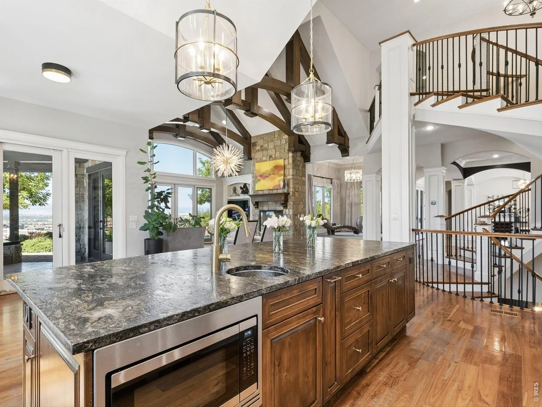 Photo of 15478 Mountain View Cir