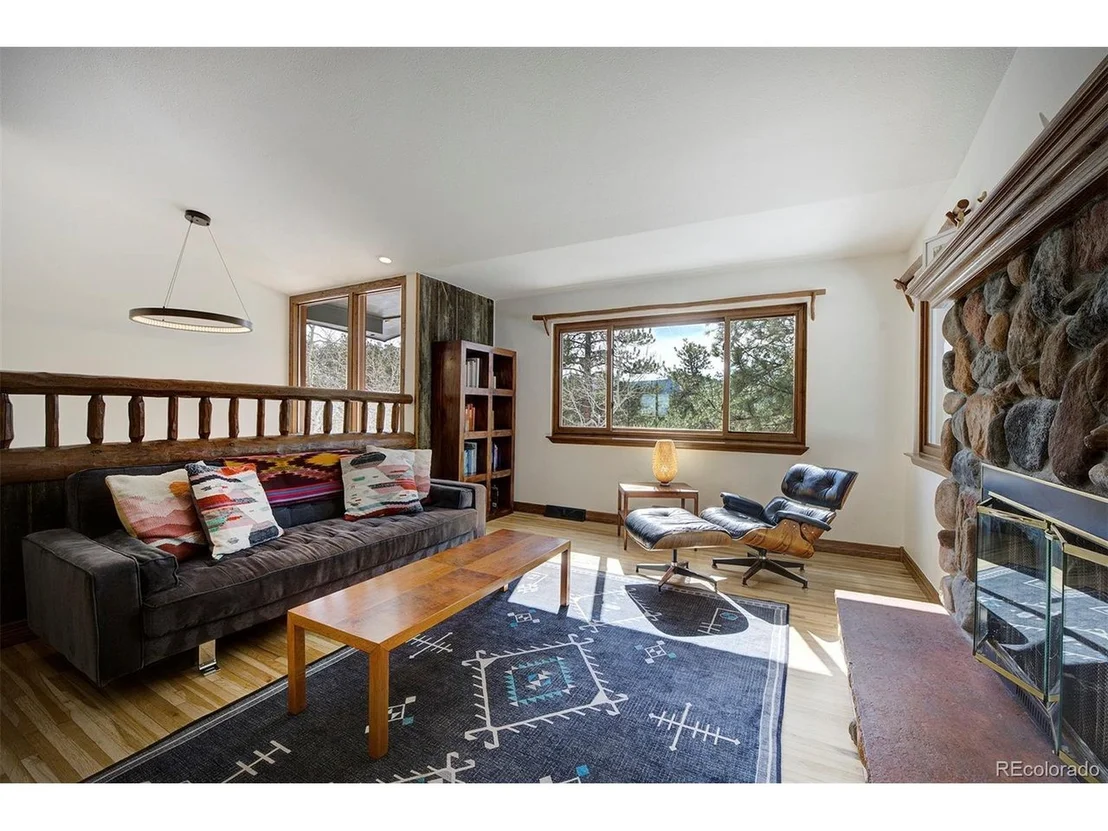 Photo of 352 Patty Dr